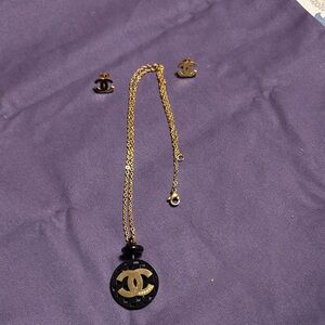 Gold and Black Pendant Necklace and Earrings Set